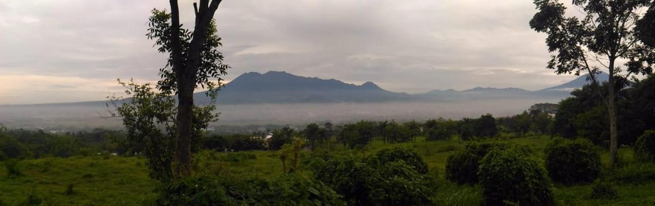 Villa Malang Puncak Buring Εξωτερικό φωτογραφία