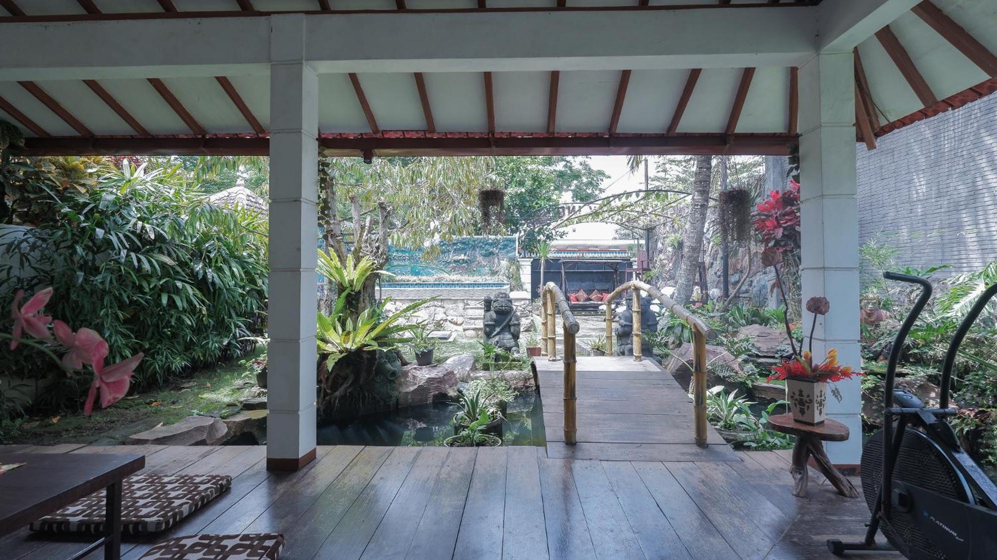 Villa Malang Puncak Buring Εξωτερικό φωτογραφία